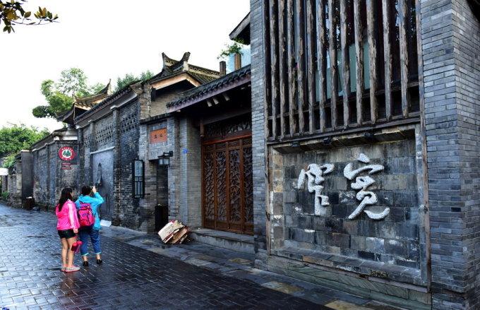 探索股票开盘杀跌5、6个点还能拿住的人,心态是怎么样的?知识问答,精准高效获取解答